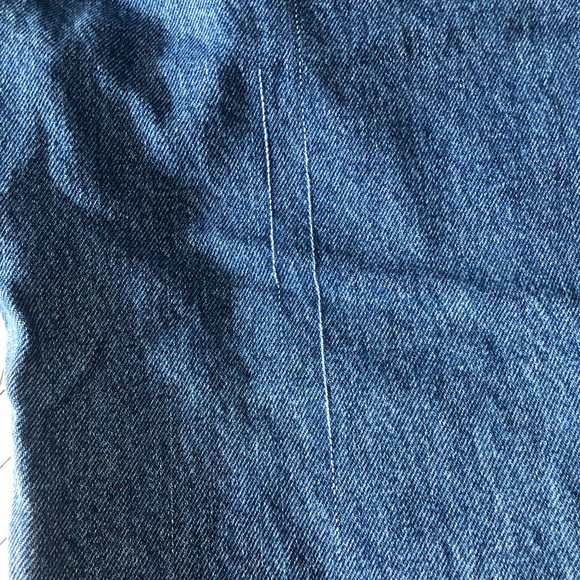 Men’s Levi Strauss 550 Denim Jeans W46 L29. Two Rip Lines Down Leg From Snag. - Picture 9 of 9